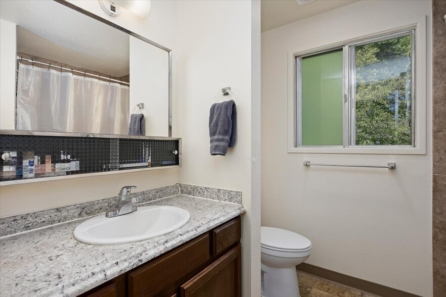 More Photos Of 1625 Shoup Ave E, Twin Falls Apartments For Sale