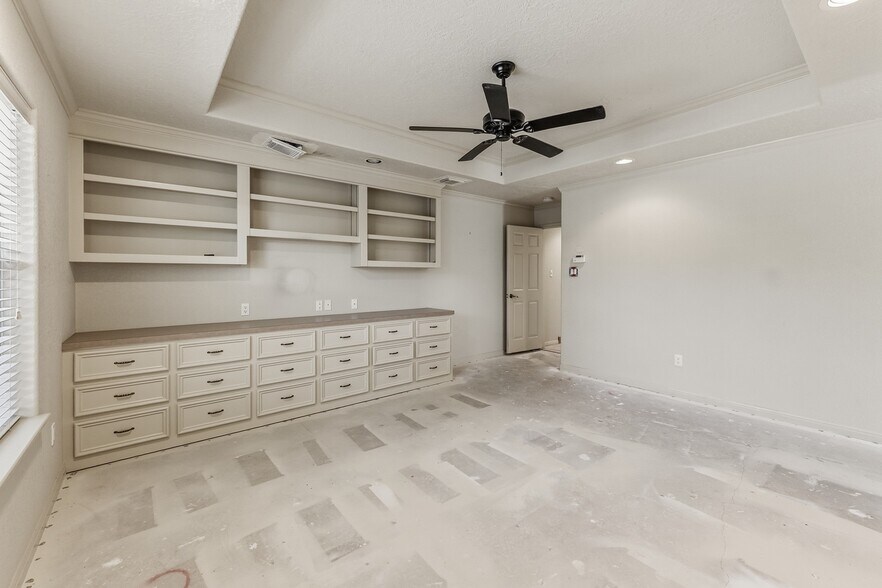 More Photos Of 1726 I-45 North, Huntsville Land For Sale