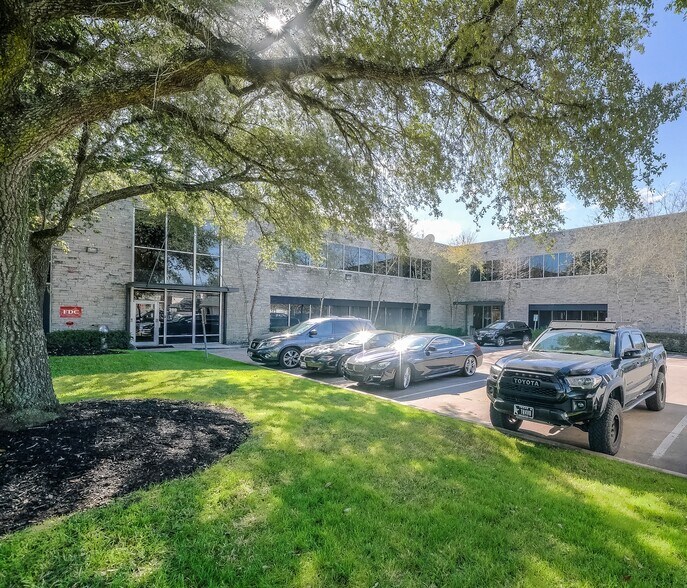 More Photos Of 4909 Bissonnet St, Bellaire Medical For Lease