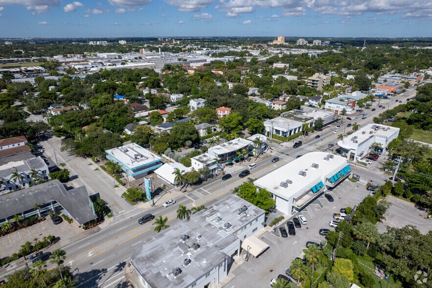 More Photos Of 6318 Biscayne Blvd, Miami General Retail For Lease