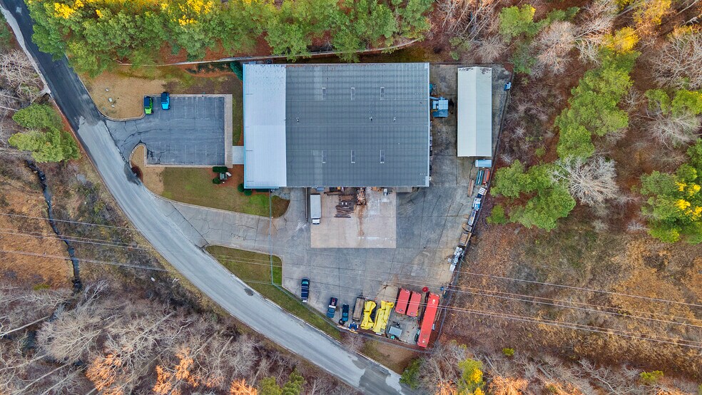 More Photos Of 91 W Hightower Dr, Dawsonville Warehouse For Sale
