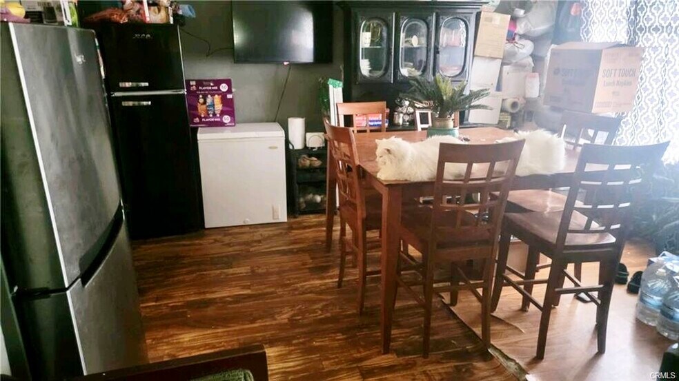 More Photos Of 2336-2338 Pacific Ave, Long Beach Storefront Retail Residential For Sale