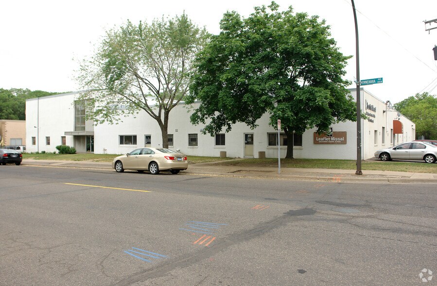 More Photos Of 976 W Minnehaha Ave, Saint Paul Warehouse For Sale
