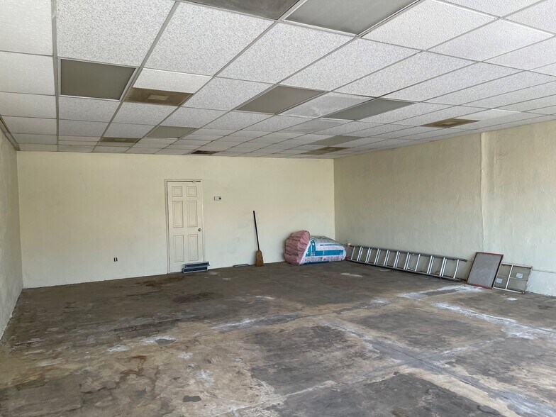 More Photos Of 256-260 W Pine St, Exeter Freestanding For Sale