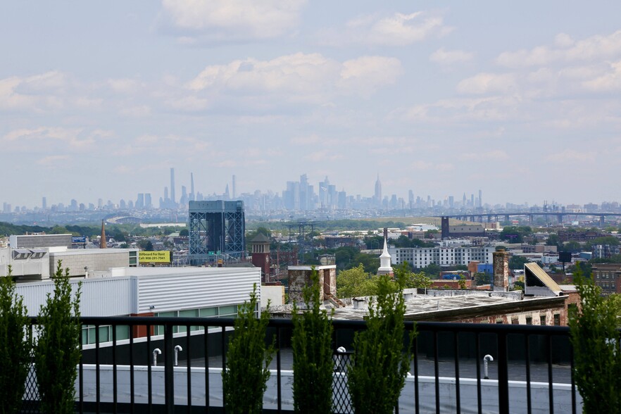 More Photos Of 50-56 Norfolk St, Newark Apartments For Lease