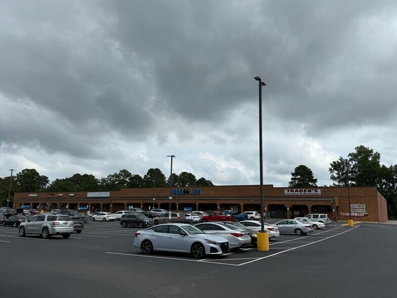 More Photos Of 114 US Highway 13 Byp, Windsor General Retail For Lease