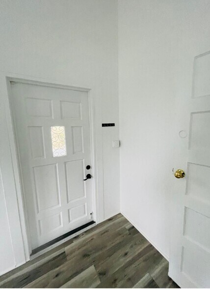 More Photos Of 1122 Simonton St, Key West Apartments For Sale