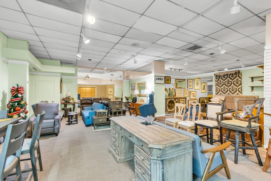 More Photos Of 10 S School St, Lodi Storefront Retail Office For Sale