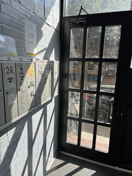 More Photos Of 1231 Halsey St, Brooklyn Apartments For Sale