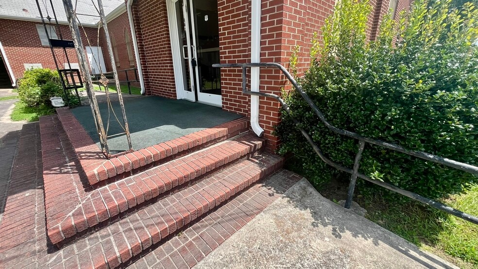 More Photos Of 529 Alexander Ave, Henderson Religious Facility For Sale