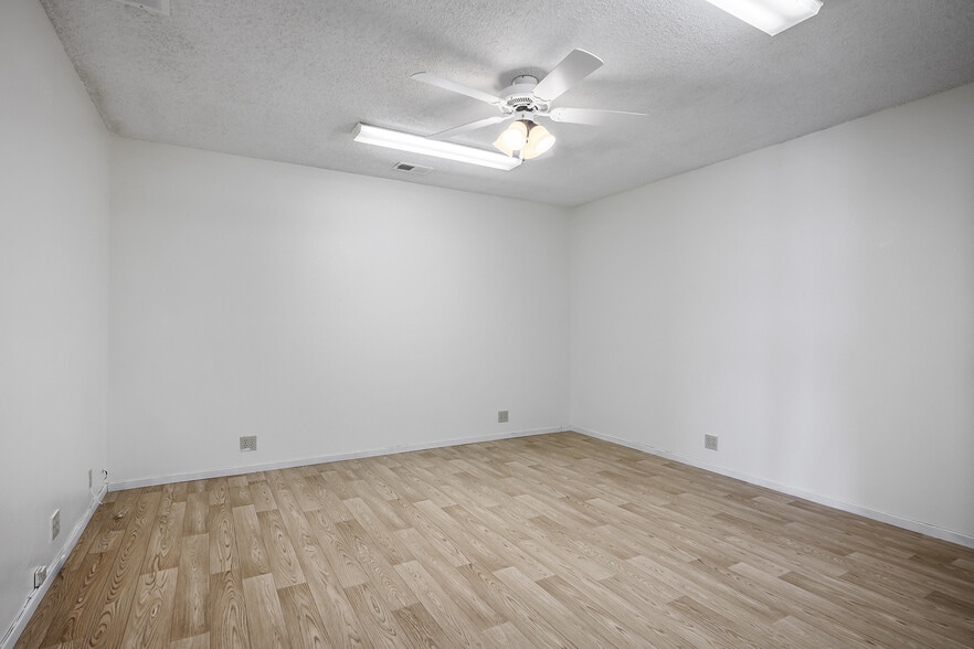 More Photos Of 2220 Nevada West Blvd, Pahrump General Retail For Sale