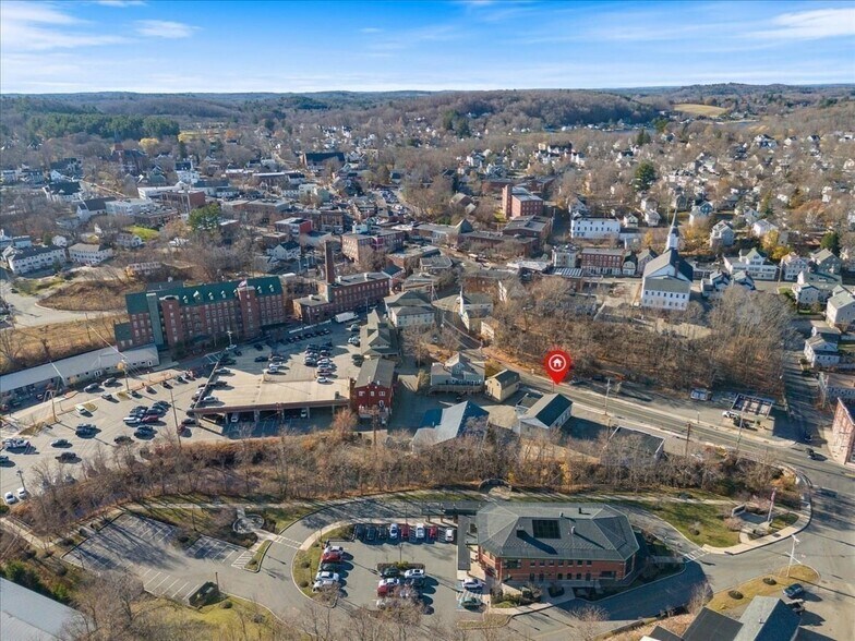 More Photos Of 46 Elm St, Amesbury Service Station For Lease