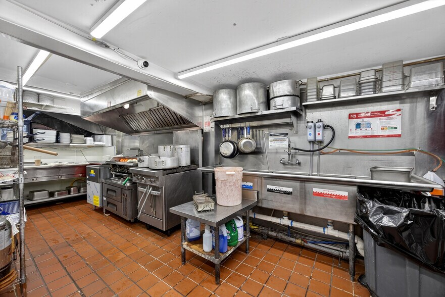 More Photos Of 4350 Augusta Rd, Lexington Restaurant For Sale