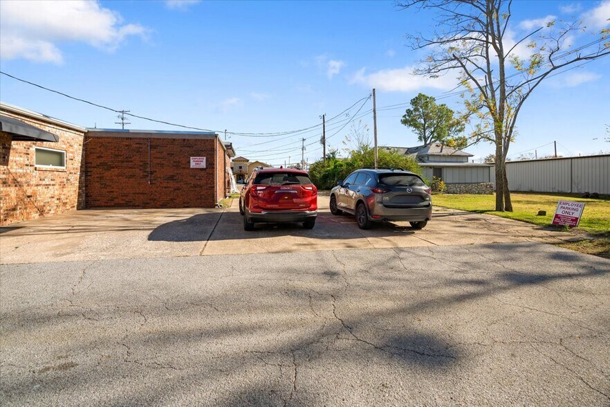 More Photos Of 411 W 1st St, Claremore Office For Sale