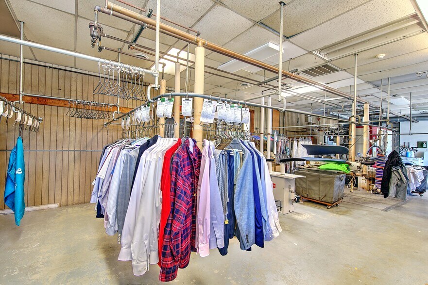 More Photos Of 628 Metacom Ave, Warren Storefront For Sale