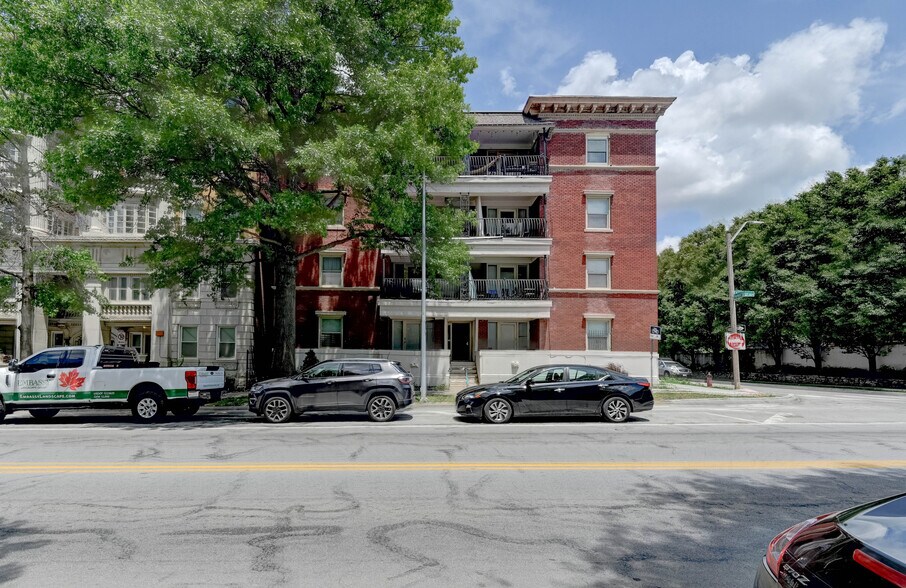 More Photos Of 1114 E Armour Blvd, Kansas City Apartments For Sale