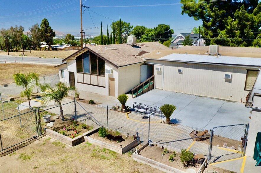 More Photos Of 6979 Palm Ave, Highland General Retail For Sale