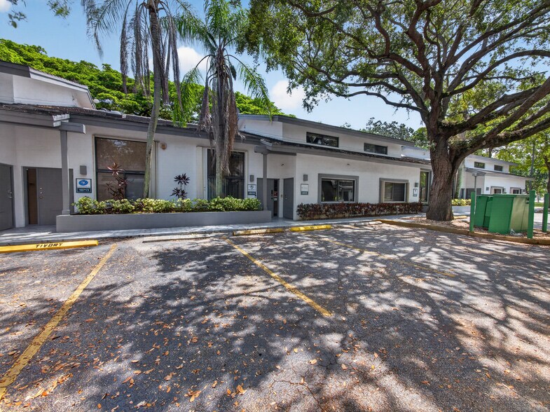 More Photos Of 10717 Sw 104th St, Miami Office For Sale