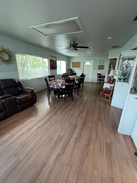 More Photos Of 264 E 2nd St, San Jacinto Assisted Living For Sale