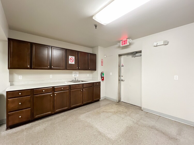 More Photos Of 7649 Townsend Pl, New Orleans Warehouse For Lease