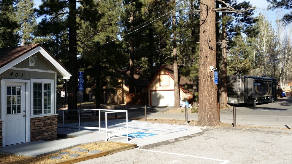More Photos Of 401 W Big Bear Blvd, Big Bear City Auto Dealership For Lease