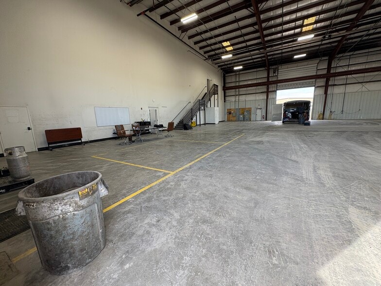 More Photos Of 8560 Delta Dr, Casper Warehouse For Lease