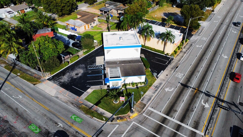 More Photos Of 6151 Pembroke Rd, Hollywood Freestanding For Lease