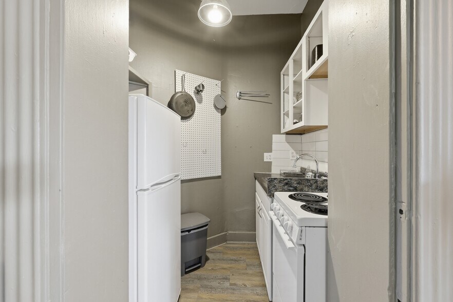 More Photos Of 83 Wilson Ave, Columbus Hospitality For Sale