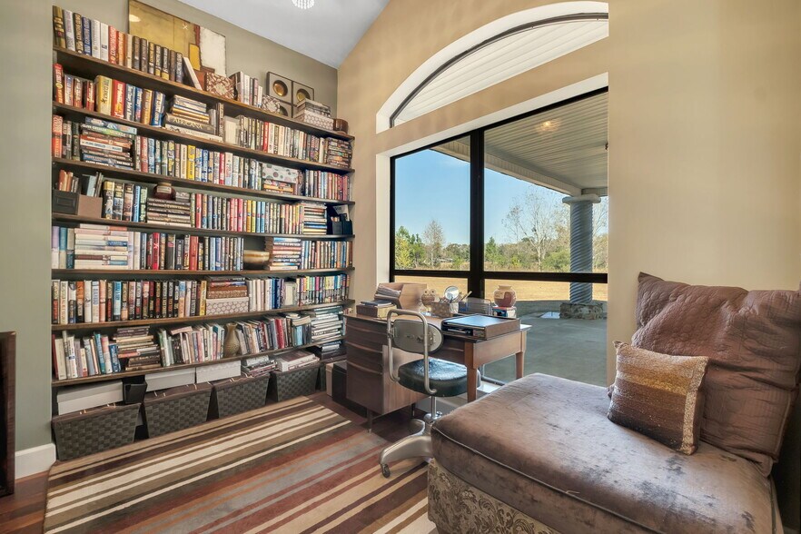 More Photos Of , Quincy Unknown For Sale