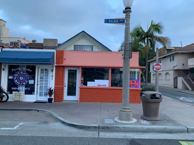 More Photos Of 701 E Balboa Blvd, Newport Beach Storefront Retail Residential For Lease