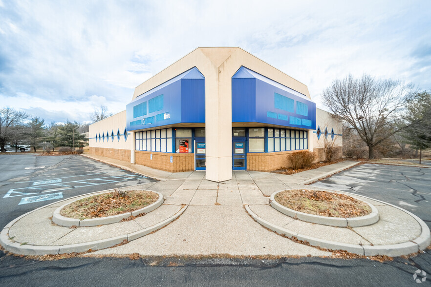 Primary Photo Of 226 W Bridge St, Catskill Drugstore For Sale