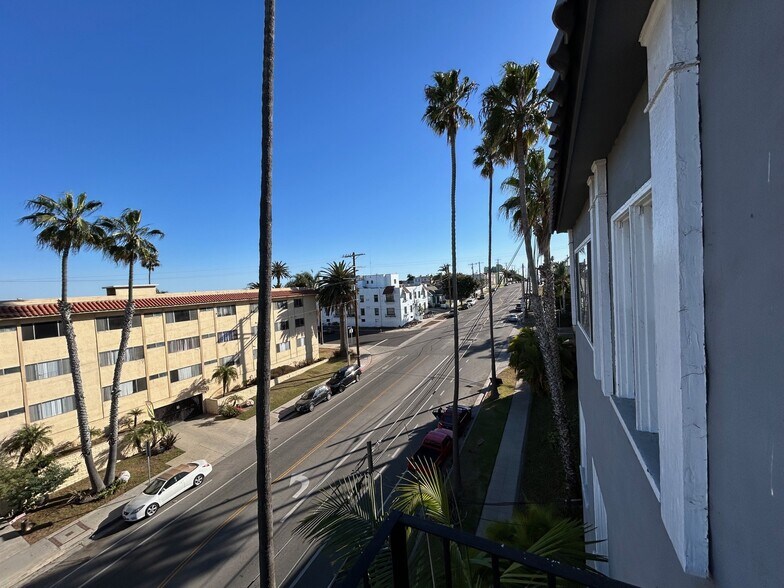 More Photos Of 3621 S Pacific Ave, San Pedro Apartments For Sale