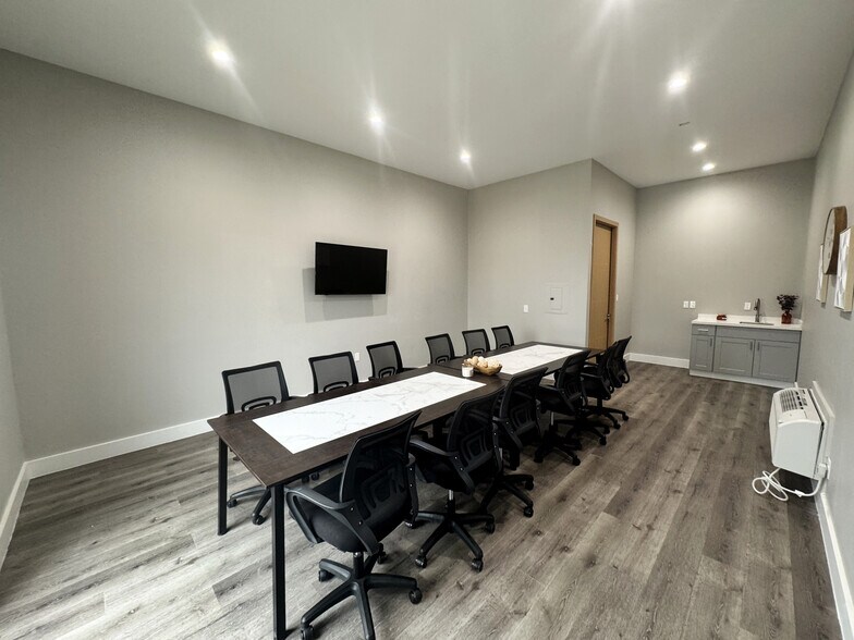 More Photos Of 8525 N Sam Houston Pkwy E, Humble Unknown For Lease