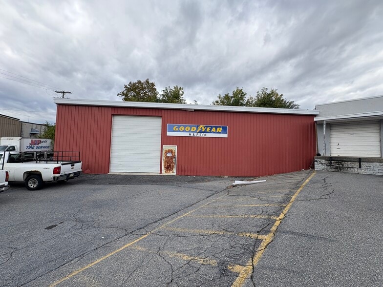 More Photos Of 349 Buttonwood St, Reading Flex For Sale