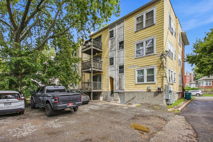 More Photos Of 1109 W 40th St, Kansas City Apartments For Sale