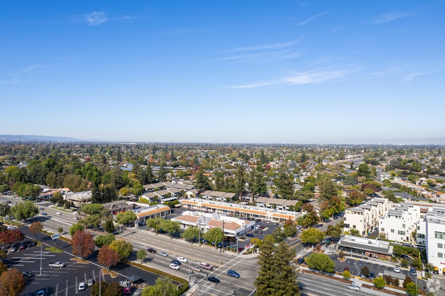 More Photos Of 801-831 W Hamilton Ave, Campbell Freestanding For Lease