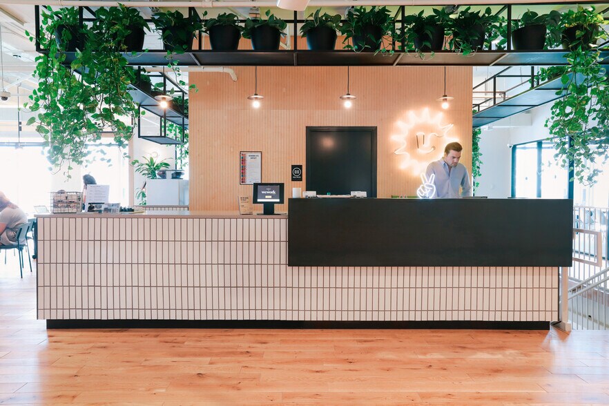 More Photos Of 3280 Peachtree Rd NE, Atlanta Office For Lease