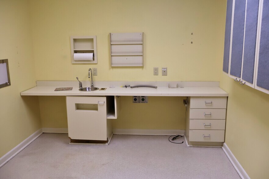 More Photos Of 1108 E Chocolate Ave, Hershey Medical For Sale