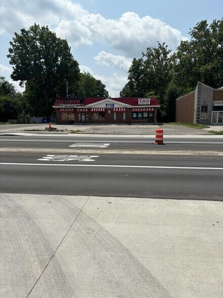 More Photos Of 3637 E 38th St, Indianapolis Auto Repair For Sale