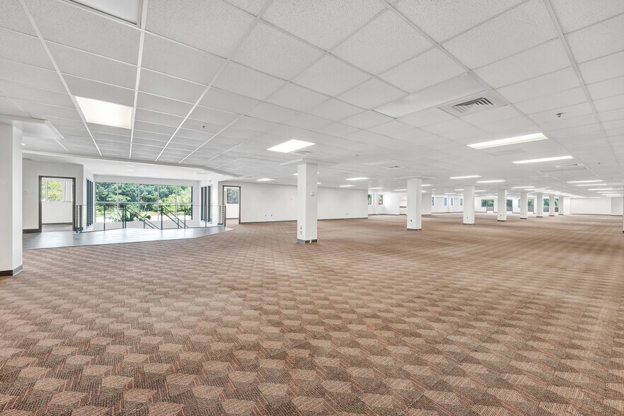 More Photos Of 4500 Leeds Ave, North Charleston Unknown For Lease