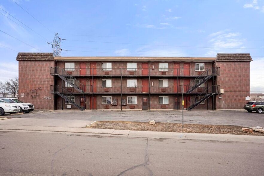 Primary Photo Of 1100 S Quivas St, Denver Apartments For Sale