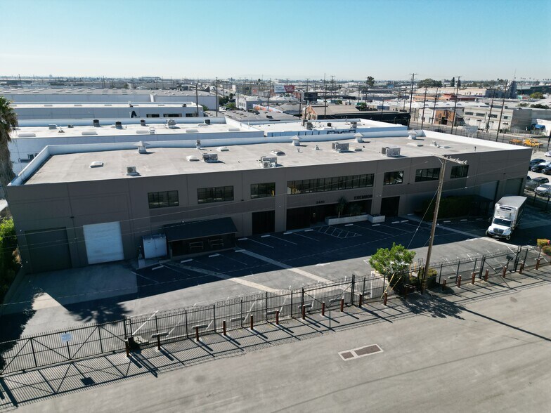 More Photos Of 2430-2438 E 11th St, Los Angeles Warehouse For Lease