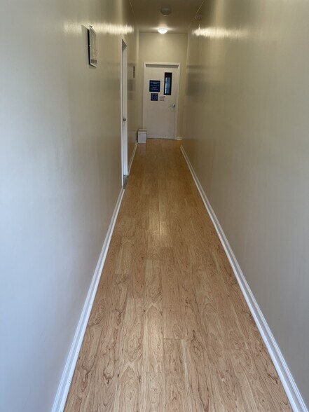 More Photos Of 626 McLean Ave, Yonkers Office For Sale