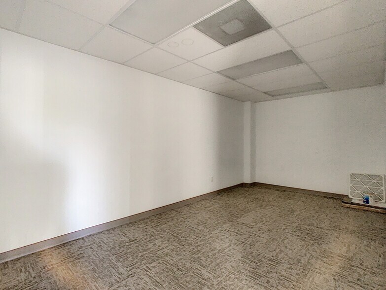 More Photos Of 777 SE 20th St, Fort Lauderdale Loft Creative Space For Lease