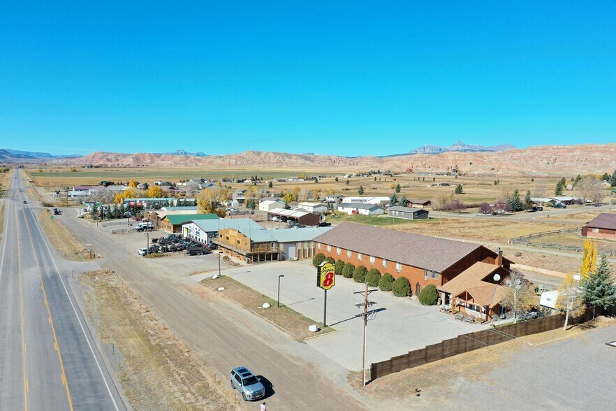 More Photos Of 1412 Warm Springs Dr, Dubois Hotel For Sale