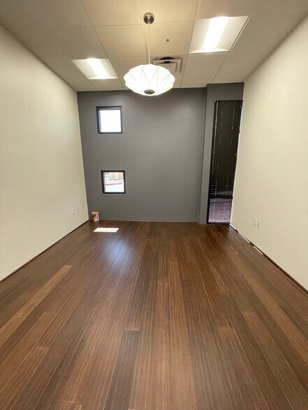 More Photos Of 8165 E Indian Bend Rd, Scottsdale Medical For Lease