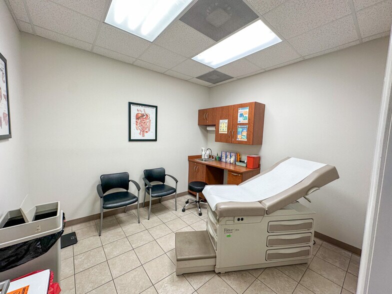 More Photos Of 3467 W Hillsboro Blvd, Deerfield Beach Medical For Sale
