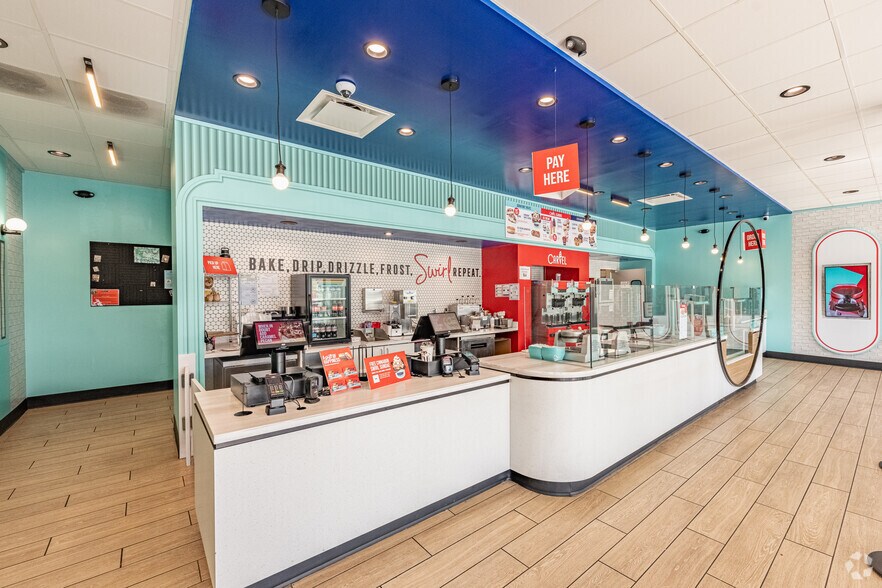 More Photos Of 1655-1671 E Colorado Blvd, Pasadena Fast Food For Lease