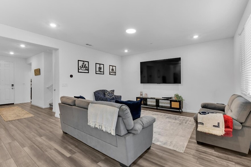 More Photos Of 3600 Pride Way, Stockton Multifamily For Sale
