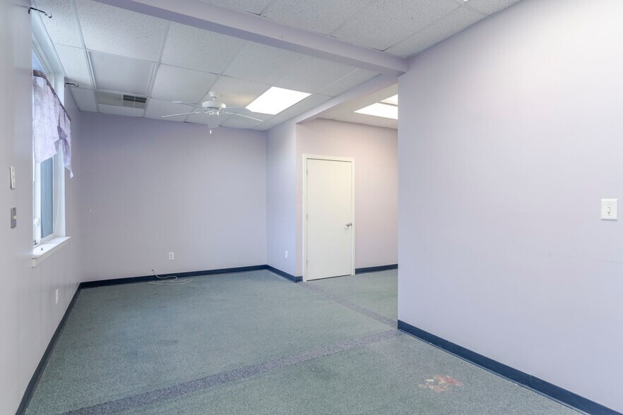 More Photos Of 1410 Incarnation Dr, Charlottesville Medical For Sale